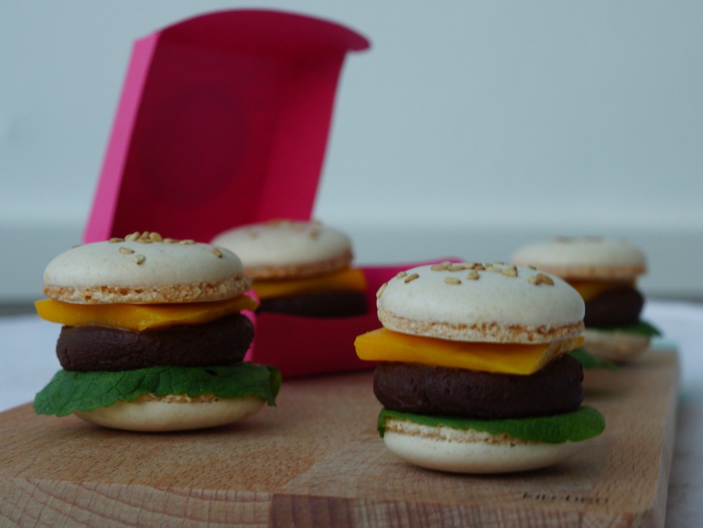 Macaron Buger with mint, chocolate and mango | schabakery.com